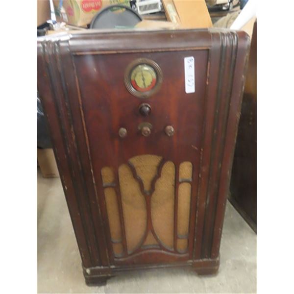 Northern Electric Cabinet Radio