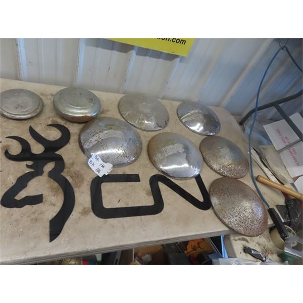8 Hubcaps & CN + Browning Displays