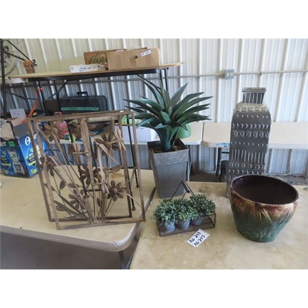 Planter Stands & Vase