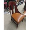 Image 2 : 4 Mid Century Dining Room Chairs