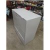 Image 2 : Lateral 3 Drawer Filing Cabinet with Key 41" x 36" x 18"