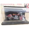 Image 1 : 1942 Indian Die Cast Motorctycle with Display Case