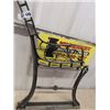 Image 2 : 2 Cast Bench Ends