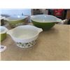 Image 2 : 6 Pyrex Mixing Bowls