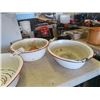 Image 2 : 4 Enamel Basins