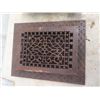 Image 2 : 2 Cast Grates