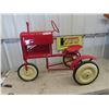 Image 1 : Metal Pedal Tractor