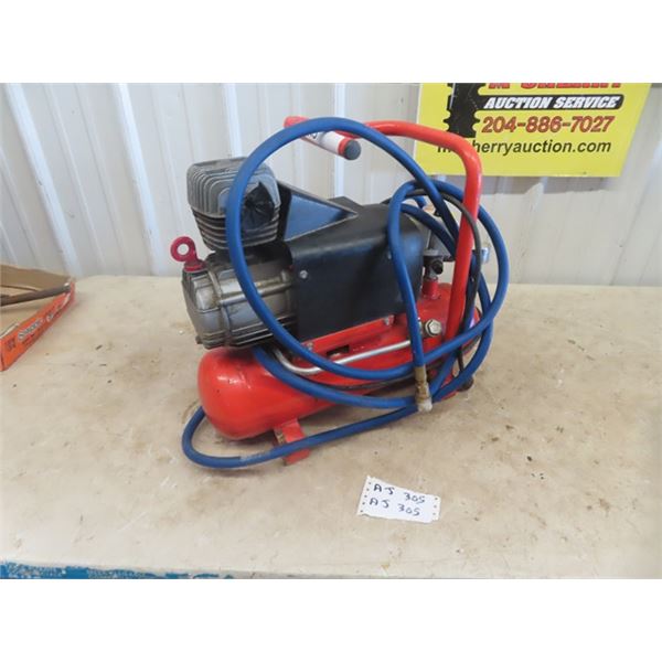 1 HP 2.6 Gal Air Compressor with Hose