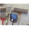 Image 2 : 6 Yard Tools ; Shovels, Snow Push Shovels