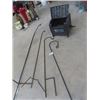 Image 1 : 4 Metal Sheppard Hook Plant Hangers & Hose Reel in Cover