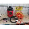 Image 1 : Genie 5 Gal Shop Vac & 2 Good Lengths of Extension Cords