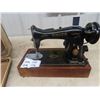 Image 2 : Singer Portable Electric Sewing Machine