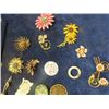 Image 2 : Jewlery; Broaches, Rings & Display Cases