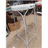 Image 2 : 2 Wrought Iron Stools