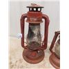 Image 2 : 3 Barn Lanterns