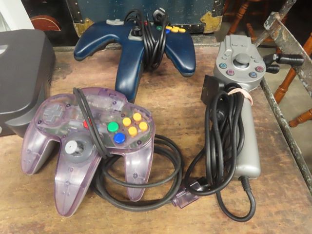 Nintendo 64 & Extra Controllers