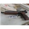 Image 2 : Crossman Model 1377 Hand Pellet Gun with Box