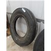 Image 3 : 2 Front Tractor Tires 600- 16