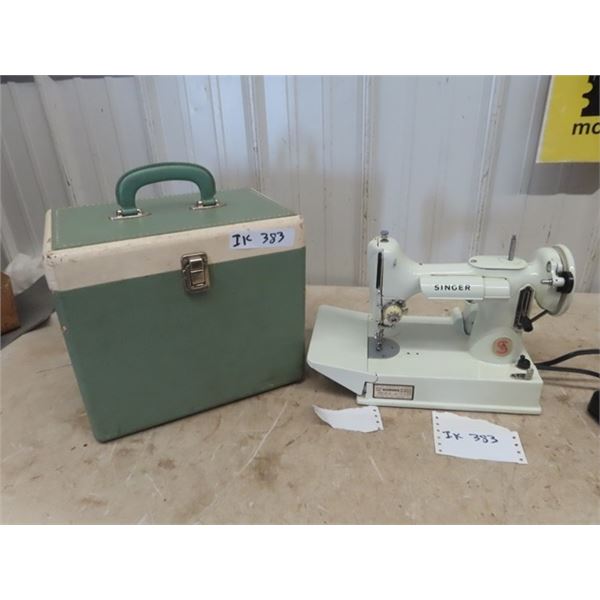 Rare Singer Portable Featherweight Sewing Machine in White - Believed to be Model 221K