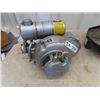 Image 2 : Tecumseh Gas Engine & Roller Stool