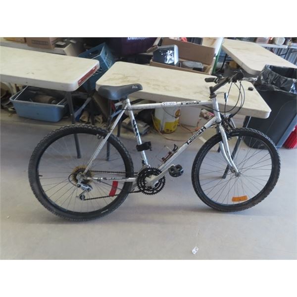 Triumph Infinity 18 Speed Pedal Bike