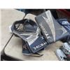 Image 2 : Iteck Goalie Blocker & Mitt, Hockey Gloves & 2 Pairs of Skates sz 2 + 4