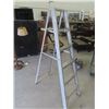 Image 1 : 6' Aluminum Step Ladder