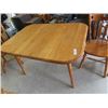 Image 3 : (gs) Maple Table 36" x 48" + 2 - 10" Leaves & 6 Chairs