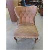 Image 1 : Mid Century Button Back Chair