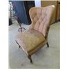 Image 2 : Mid Century Button Back Chair