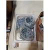 Image 2 : BOX AND TRAY OF RIVETS