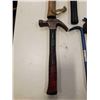 Image 2 : TRAY OF HAMMERS AND PRY BARS