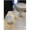 Image 8 : LOT OF 8 MILK GLASS PIECES: BOWLS, STAND, DISH AND MORE