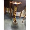 Image 2 : 2 VINTAGE FOLDING ENDTABLES AND STONE BASE WOOD STAND