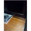 Image 2 : LG 42 INCH TV