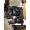Image 1 : SPORT ONE MARTIAL ARTS PADS AND SAMSONITE CLOTHING LUGGAGE BAG