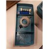 Image 8 : SINGER PRELUDE SEWING MACHINE MODEL 8280 AND BOX OF SERGER THREAD