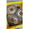 Image 6 : 2 BOXES OF GRINDING DISCS