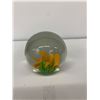 Image 2 : Lot of 3 Beautiful Glass Paperweight Decorations