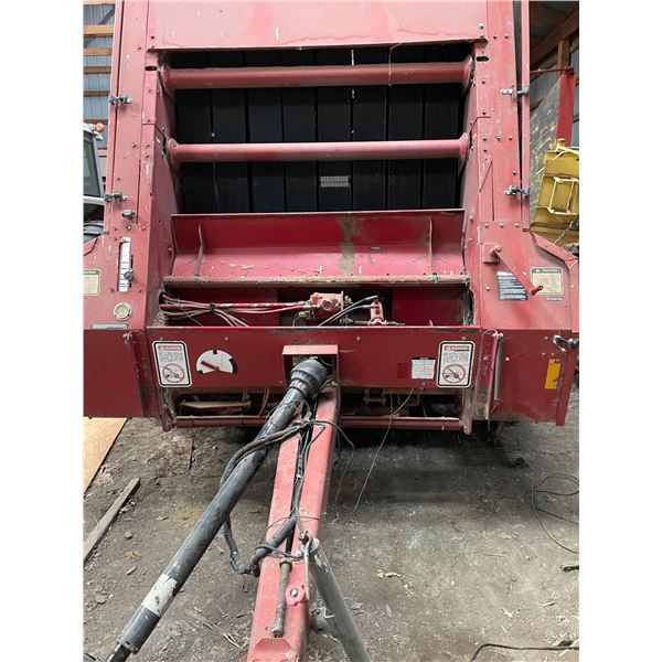 Case IH 8465 Automatic Round Baler