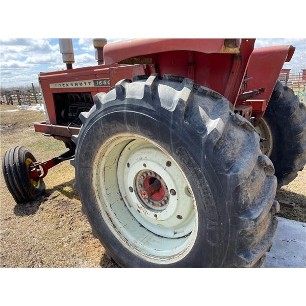 For Parts - 1650 Cockshutt tractor