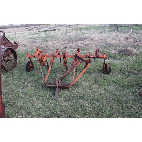 APPROX. 7' CULTIVATOR