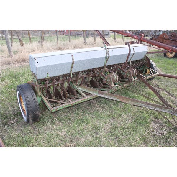 JOHN DEERE DISC DRILL