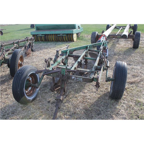 JOHN DEERE 4 BOTTOM PLOW