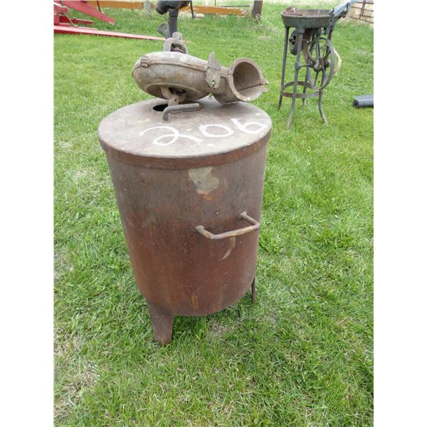 BLACKSMITH FORAGE AND HEATER