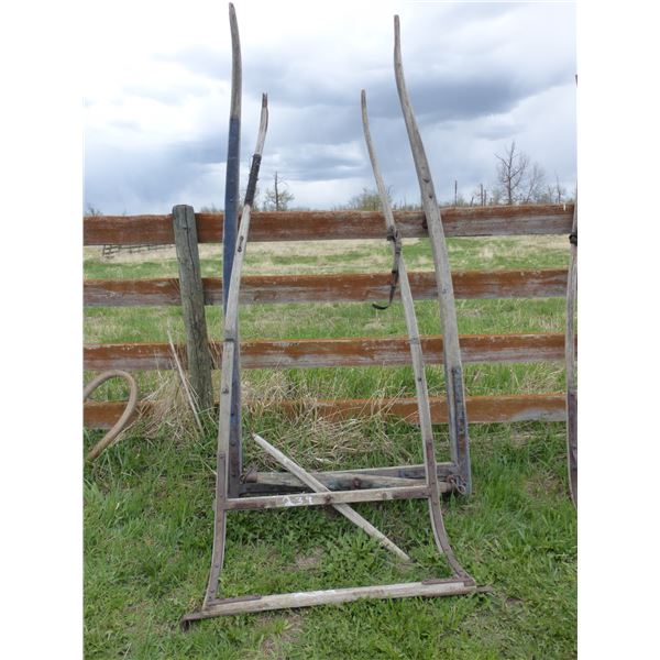 BUGGY OR SLEIGH HITCHES