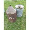 Image 1 : 2- GAS CANS