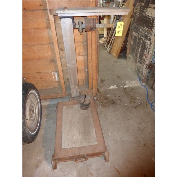 SCALE AND WEIGHTS PLATFORM