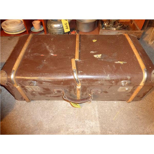 ANTIQUE SUITCASE