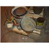 Image 1 : POTS, PAILS AND ENAMEL POTS